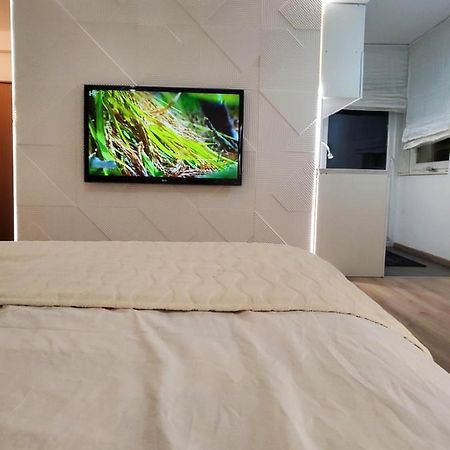 Sleep And Drive White Apartman Szarajevó Kültér fotó