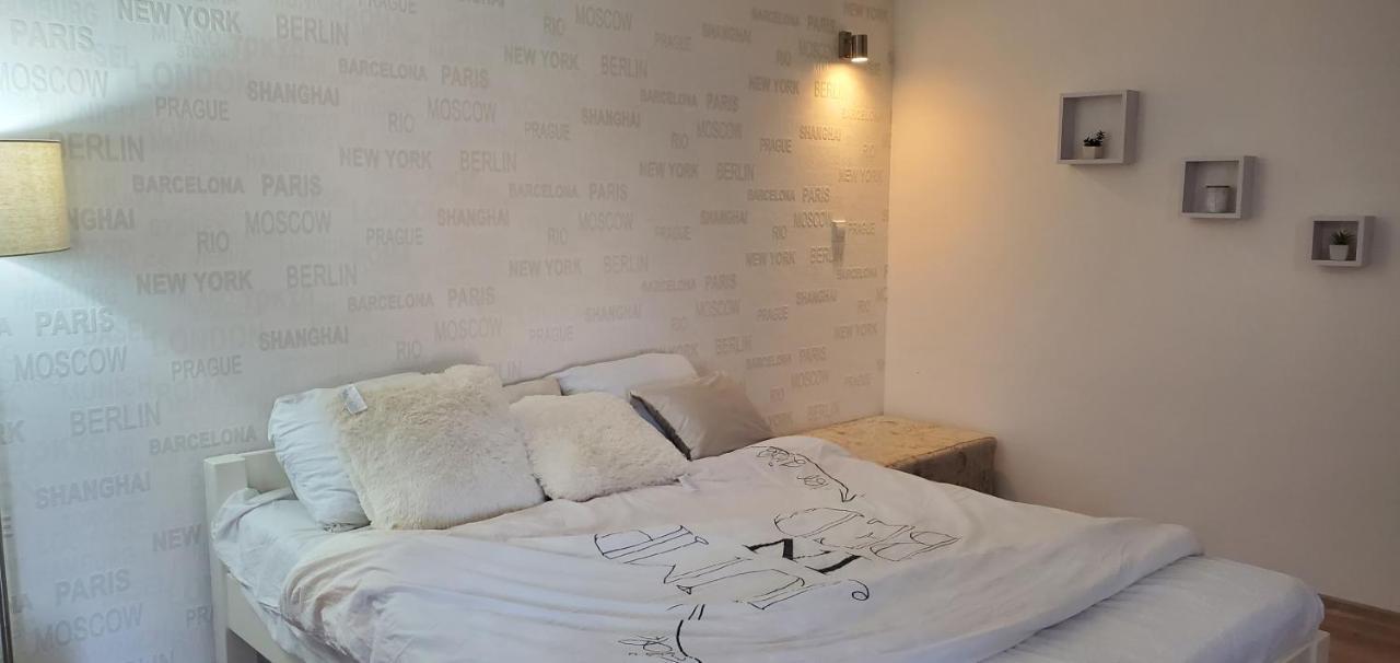 Sleep And Drive White Apartman Szarajevó Kültér fotó
