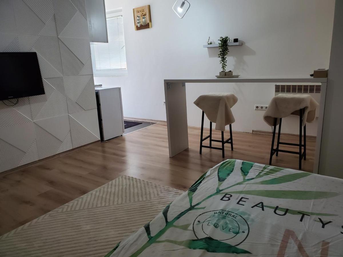 Sleep And Drive White Apartman Szarajevó Kültér fotó