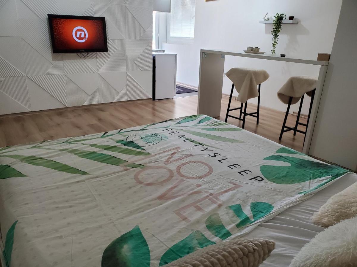 Sleep And Drive White Apartman Szarajevó Kültér fotó